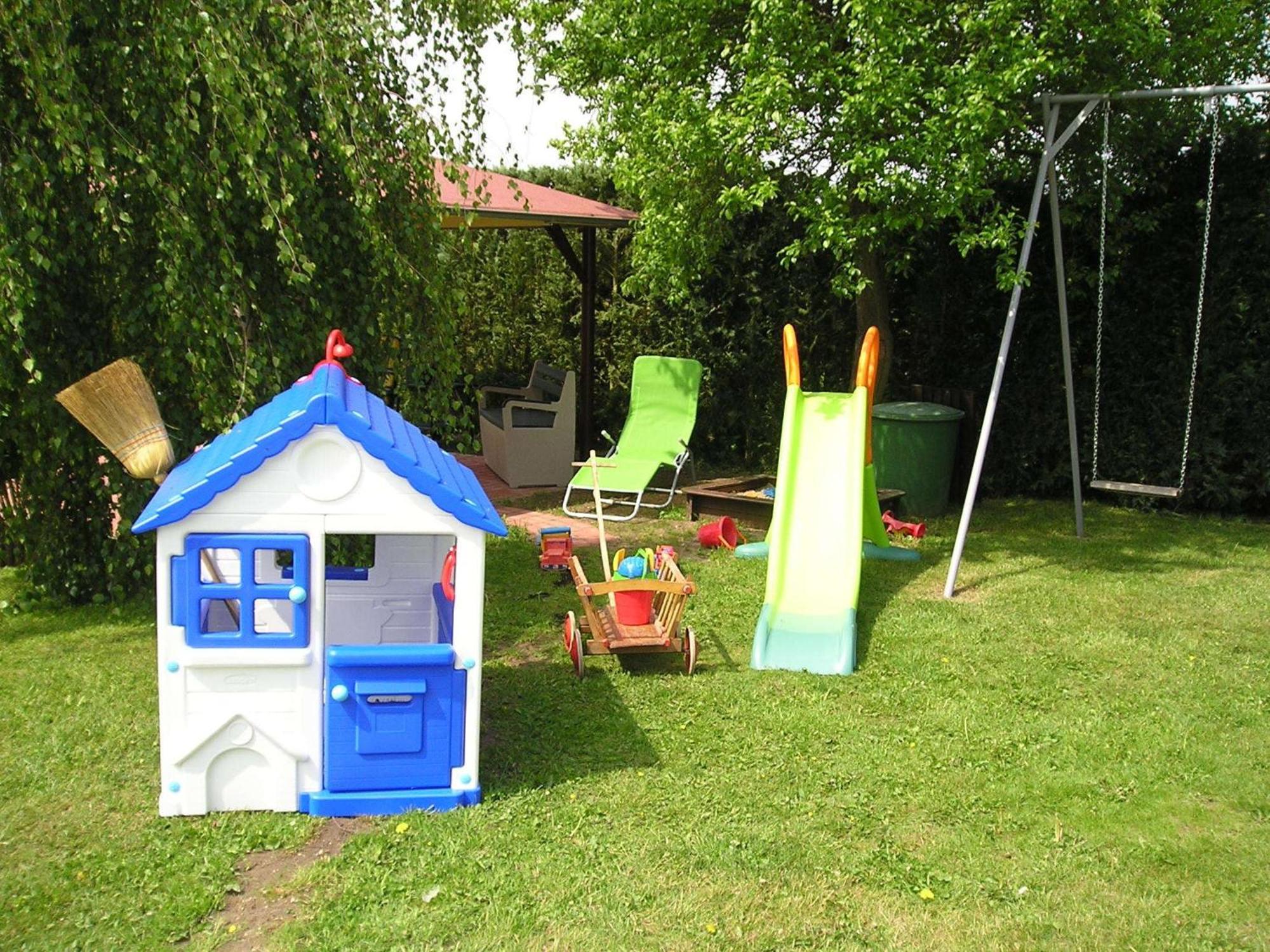 Snug Apartment In Kr Pelin Germany Klein Nienhagen エクステリア 写真
